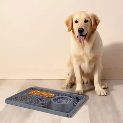 Rectangle Silicone Dog Lick Mat All In One Non Slip Pet Slow Feeder Mat With Suction Cups