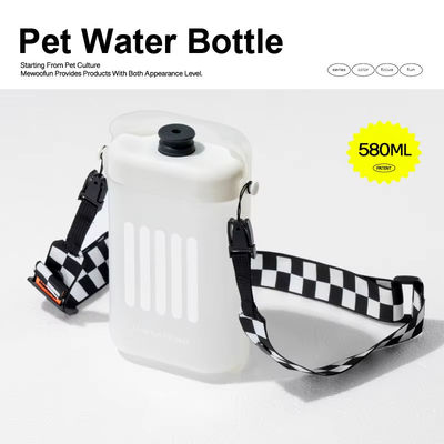 Large Capacity 580ML Dog Travel Water Bottle Portable Pet Drinking Water Bottle