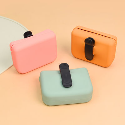 Pet Supplier Dog Treat Pouch Portable Walking Eco Friendly Silicone Dog Treat Bag Pet Training Food Storage Containers